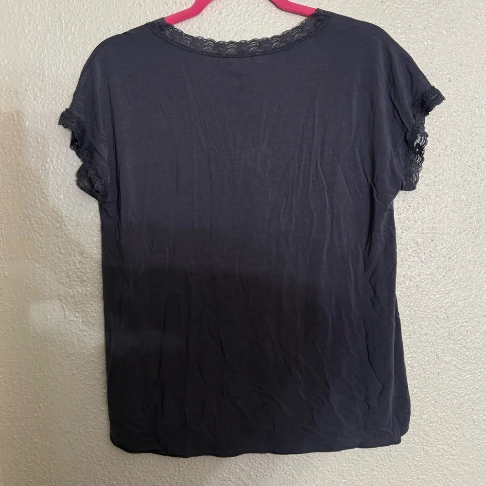Barefoot Dreams Luxe Milk Jersey Short Sleeve V-Neck PJ T-shirt size XS NWT